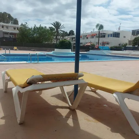Casa Papagayo ארונה