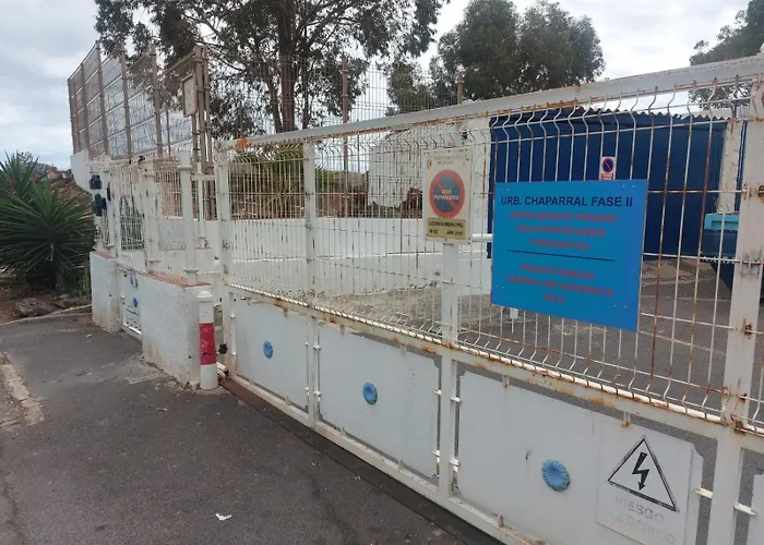 Casa Papagayo Арона